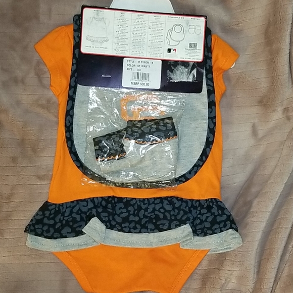 SF Giants Onesie 3 Pc Set *Super Cute, Must See!* - Picture 4 of 9